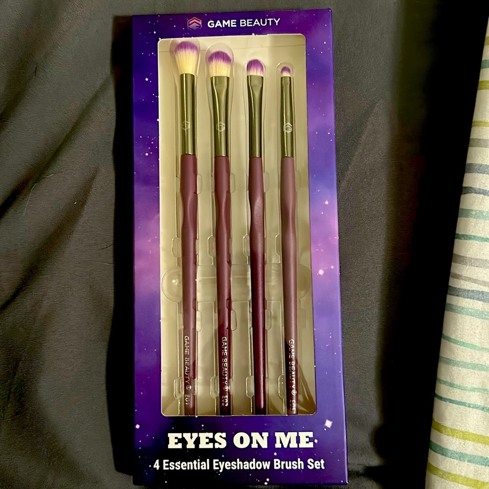 Eyes on me brush set